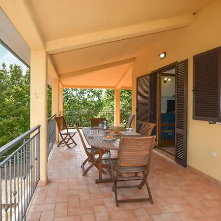 Holiday home Bianca-anticheterme